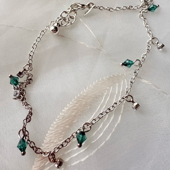Avon Jewelry - Vintage Avon 2008 Emerald Green Crystal Anklet Silver Dainty Adjustable NIB B13